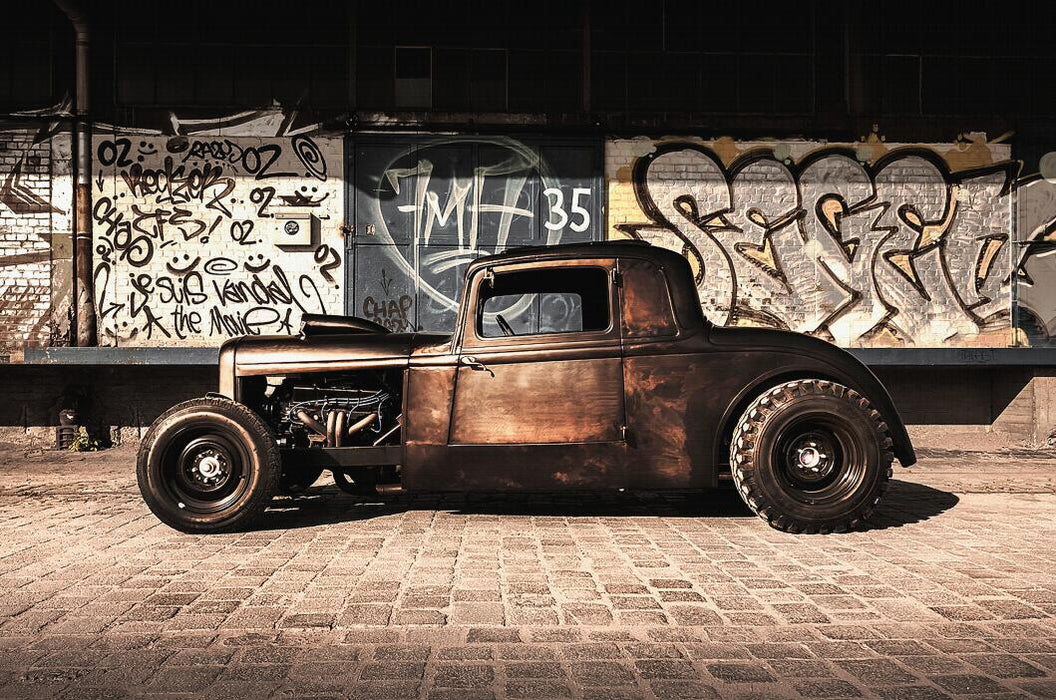 Wallpaper: A rusty old car parked quietly